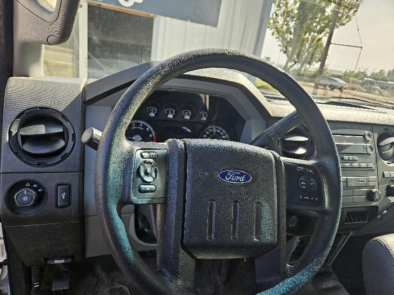 Ford F-350 SD XL SuperCab Long Bed 4WD 2016