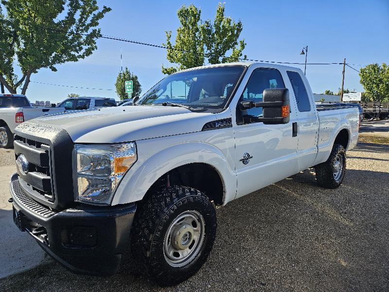 Ford F-350 SD XL SuperCab Short Bed 4WD 2015