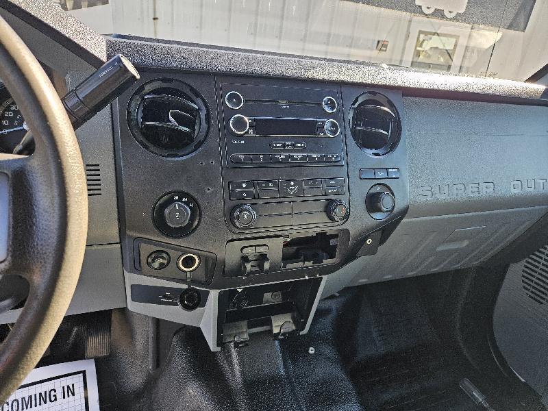 Ford F-350 SD XL SuperCab Short Bed 4WD 2015