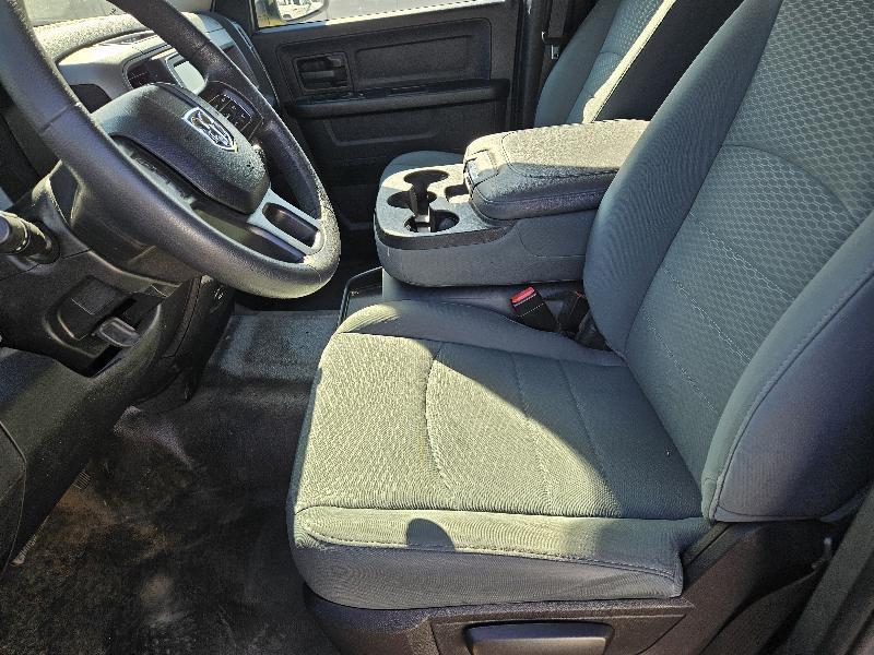 RAM 1500 Tradesman Crew Cab SWB 4WD 2018
