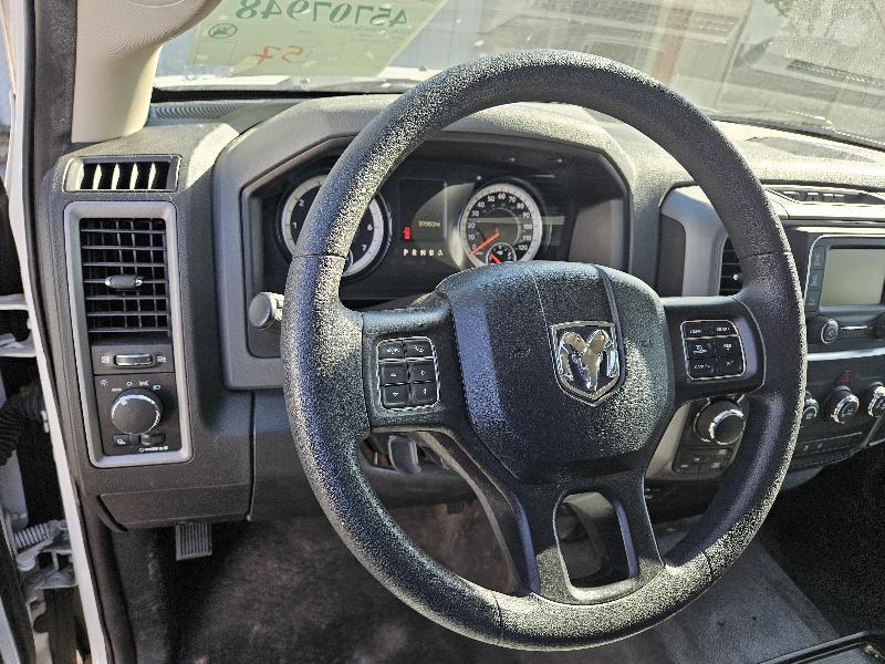 RAM 1500 Tradesman Crew Cab SWB 4WD 2018