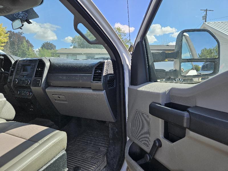 Ford F-250 SD XL SuperCab Long Bed 4WD 2017