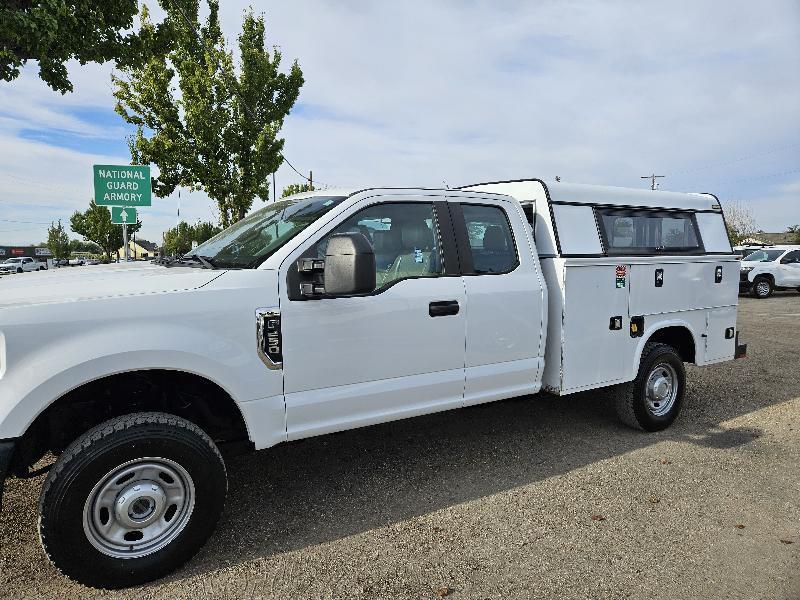 Ford F-250 SD XL SuperCab Long Bed 4WD 2017