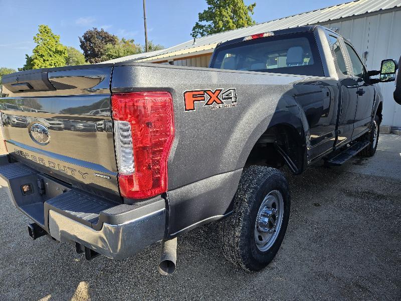 Ford F-250 SD XL SuperCab Long Bed 4WD 2018