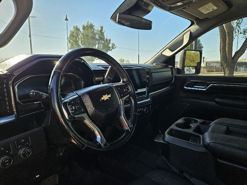 Chevrolet Silverado 2500HD LT Crew Cab Short Box 4WD 2024