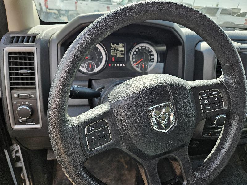 RAM 1500 Tradesman Crew Cab SWB 4WD 2018