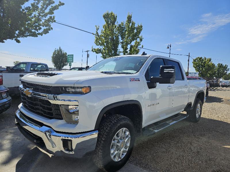 Chevrolet Silverado 2500HD LT Crew Cab Short Box 4WD 2024