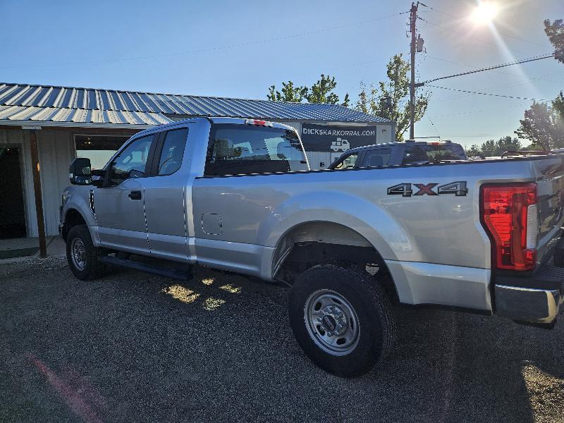 Ford F-250 SD XL SuperCab Long Bed 4WD 2018