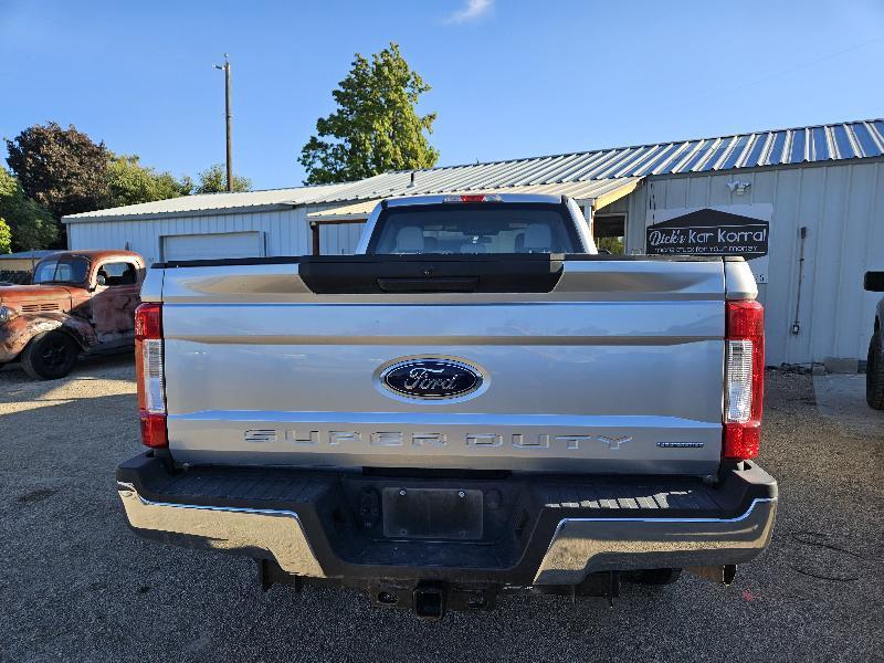 Ford F-250 SD XL SuperCab Long Bed 4WD 2018