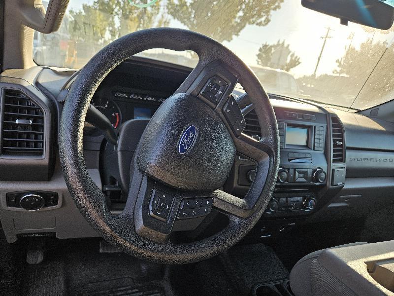 Ford F-450 SD XL Crew Cab DRW 4WD 2017