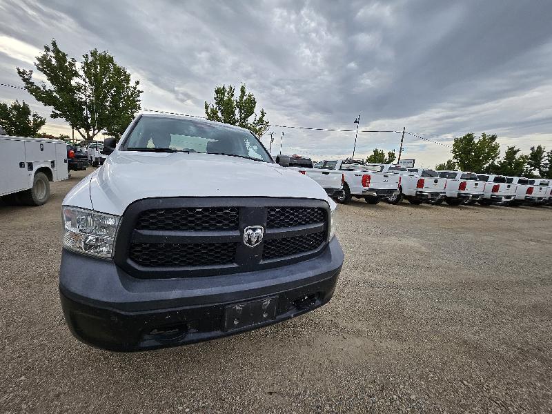RAM 1500 Tradesman Crew Cab SWB 4WD 2016