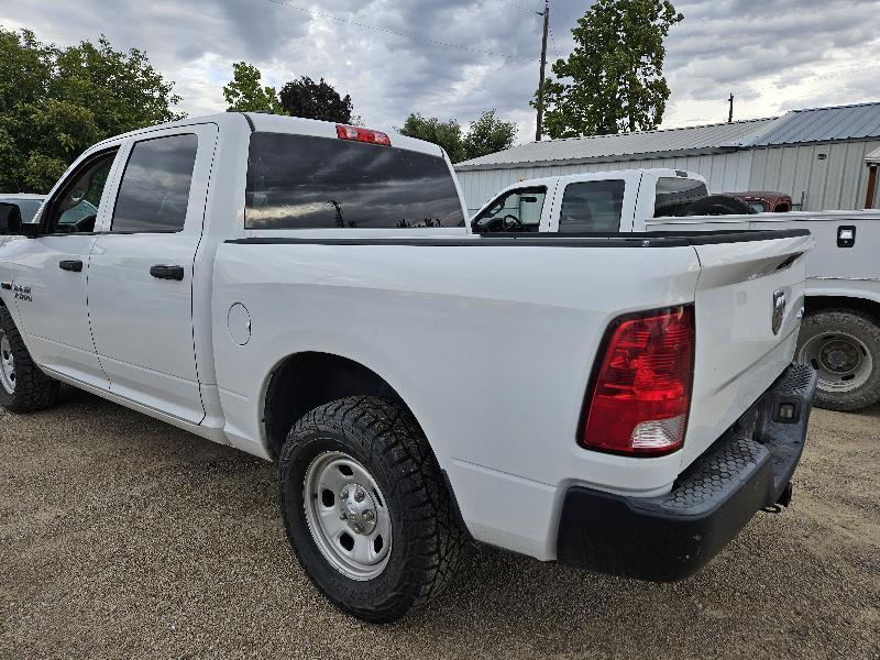 RAM 1500 Tradesman Crew Cab SWB 4WD 2016