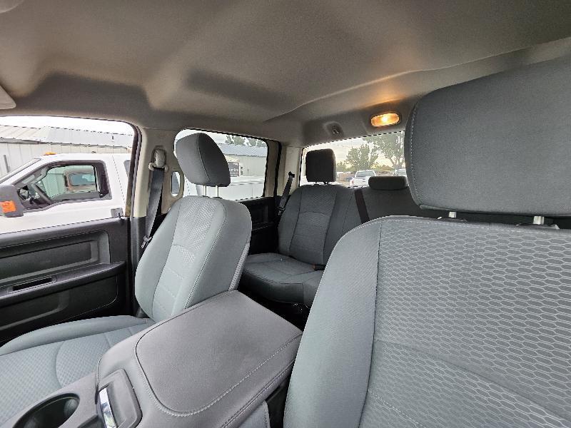 RAM 1500 Tradesman Crew Cab SWB 4WD 2016