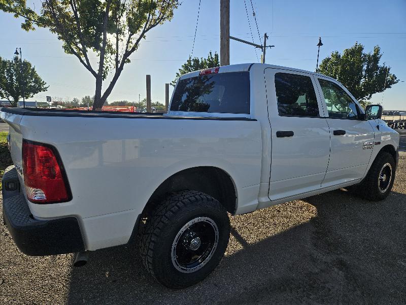 RAM 1500 Tradesman Crew Cab SWB 4WD 2016