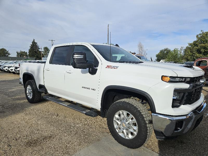 Chevrolet Silverado 2500HD LT Crew Cab Short Box 4WD 2025