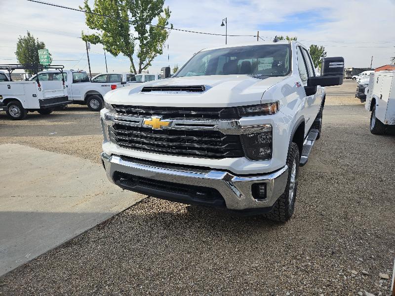 Chevrolet Silverado 2500HD LT Crew Cab Short Box 4WD 2025
