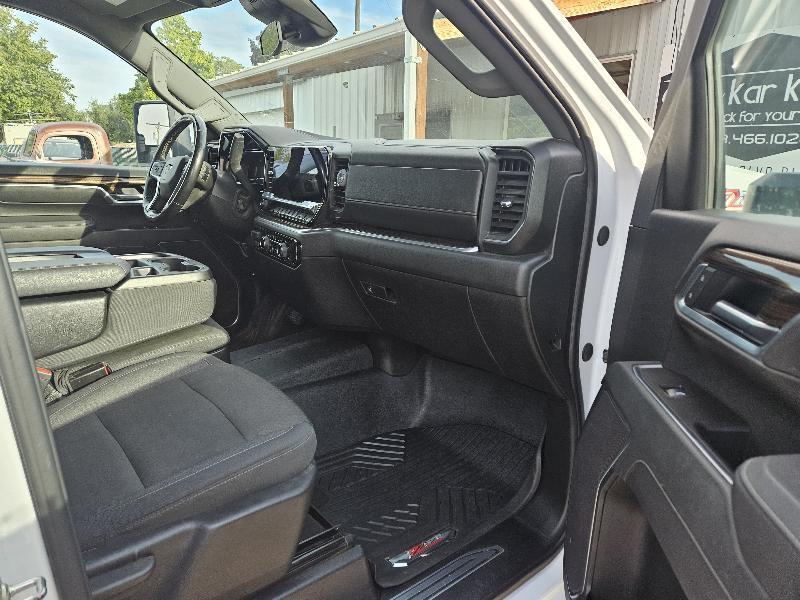 Chevrolet Silverado 2500HD LT Crew Cab Short Box 4WD 2025