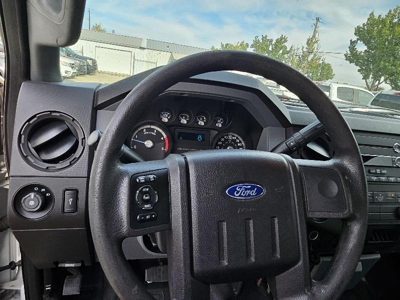 Ford F-450 SD XL Crew Cab DRW 4WD 2016