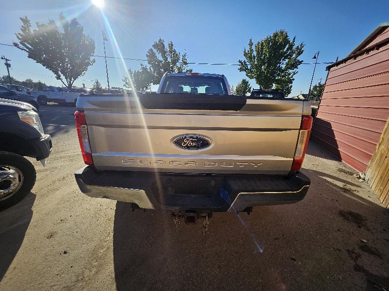 Ford F-450 SD XL Crew Cab DRW 4WD 2017