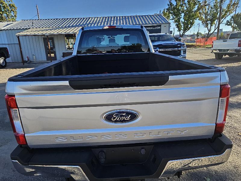 Ford F-450 SD XL Crew Cab DRW 4WD 2017