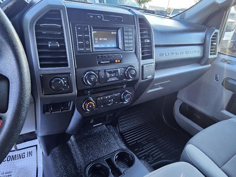 Ford F-450 SD XL Crew Cab DRW 4WD 2017
