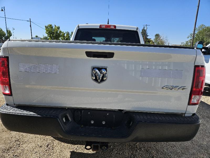 RAM 1500 Classic Tradesman Quad Cab 4WD 2021