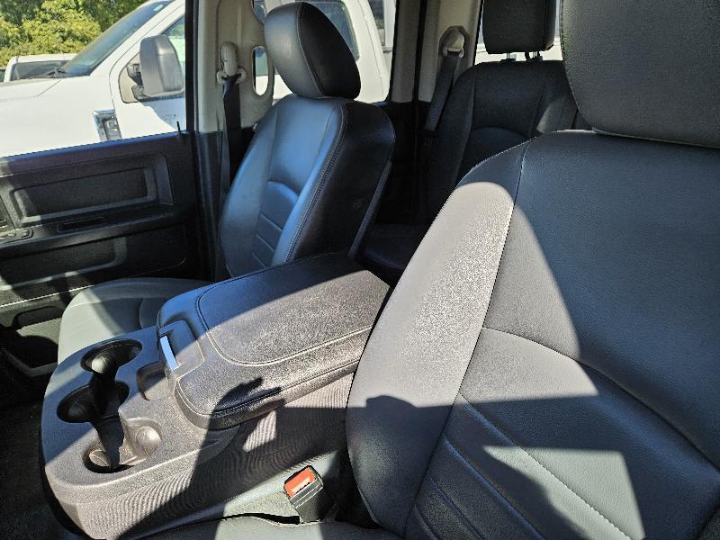 RAM 1500 Classic Tradesman Quad Cab 4WD 2021