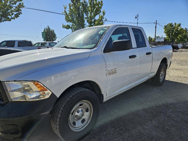 RAM 1500 Tradesman Quad Cab 4WD 2018