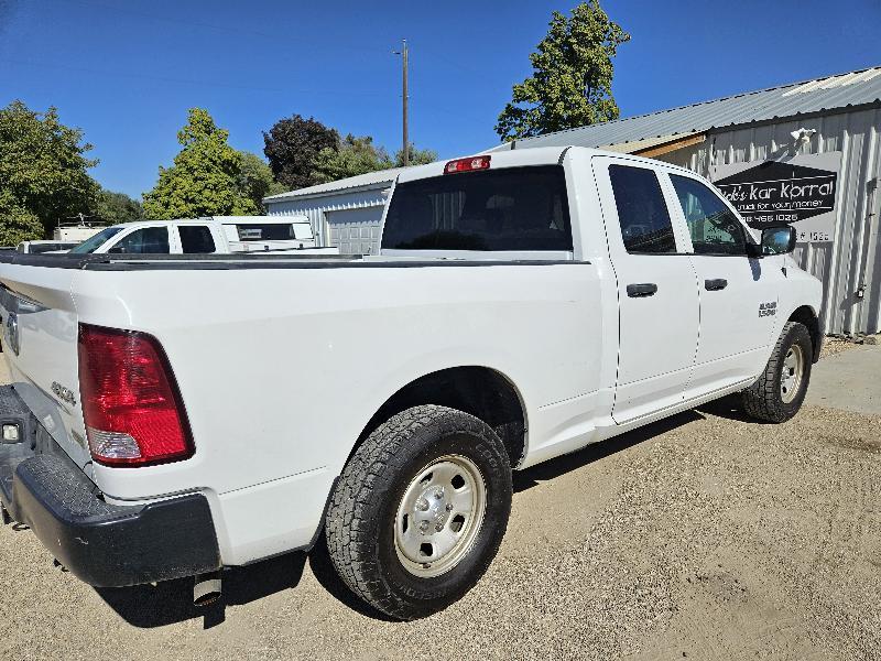 RAM 1500 Tradesman Quad Cab 4WD 2018