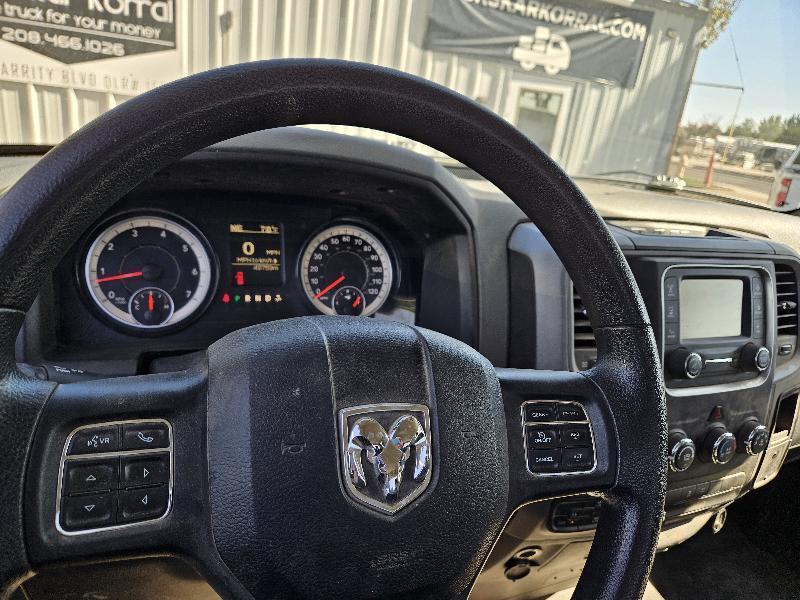 RAM 1500 Tradesman Quad Cab 4WD 2018