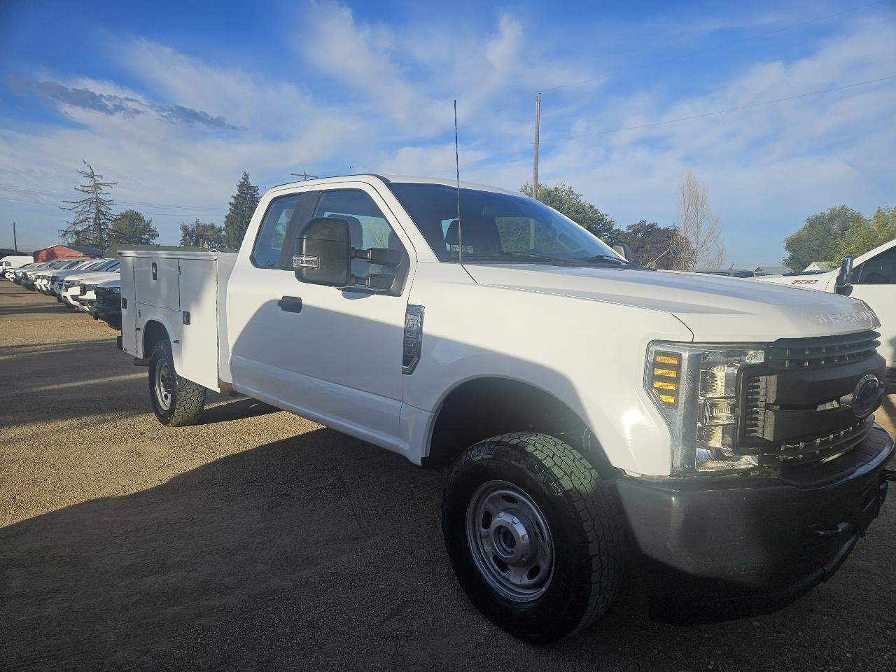 Ford F-250 SD XL SuperCab Long Bed 4WD 2019
