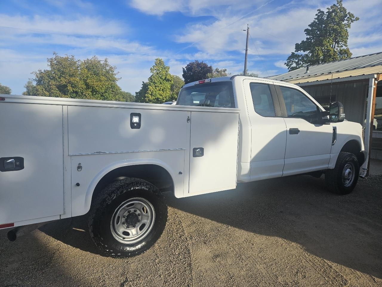Ford F-250 SD XL SuperCab Long Bed 4WD 2019