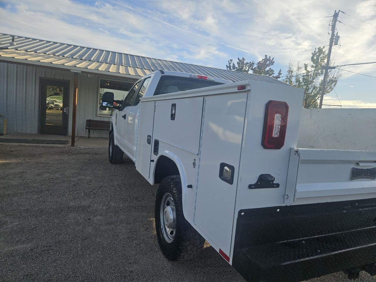 Ford F-250 SD XL SuperCab Long Bed 4WD 2019
