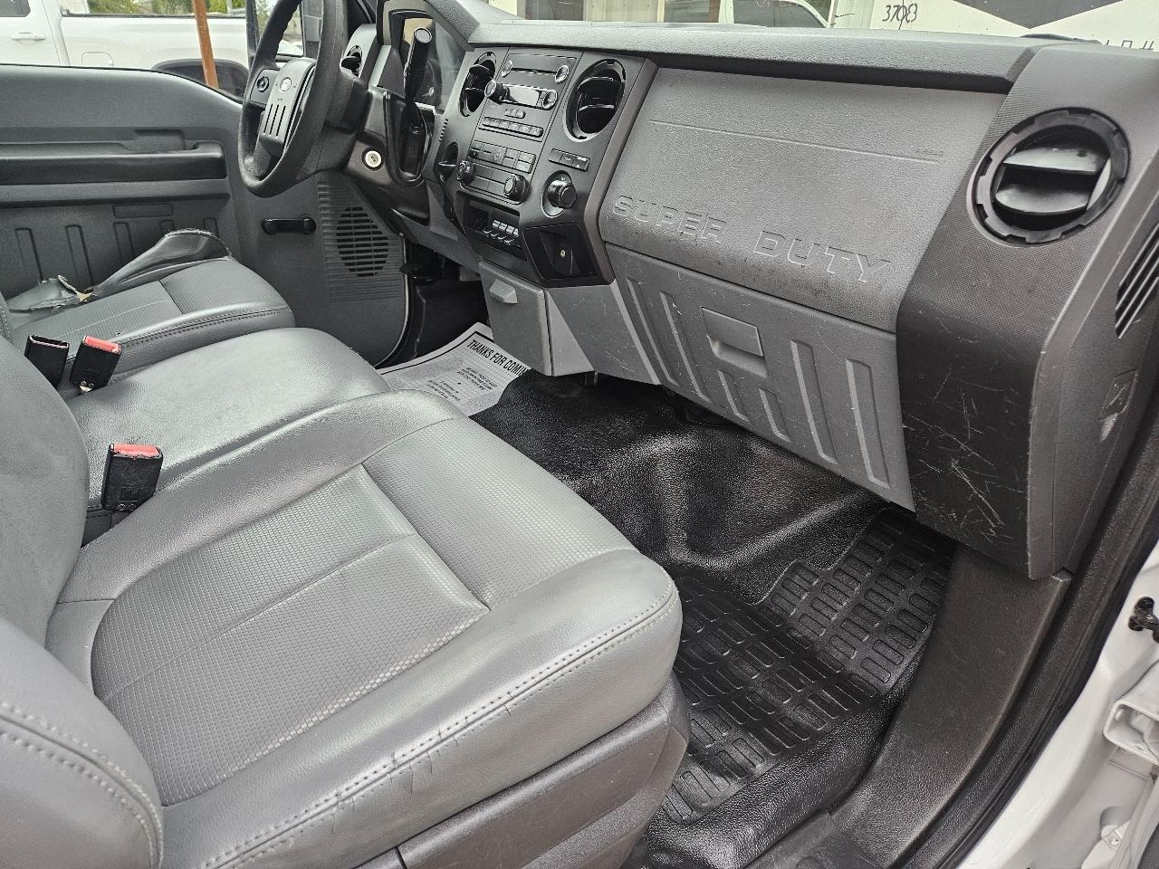 Ford F-350 SD XL DRW 2WD 2011