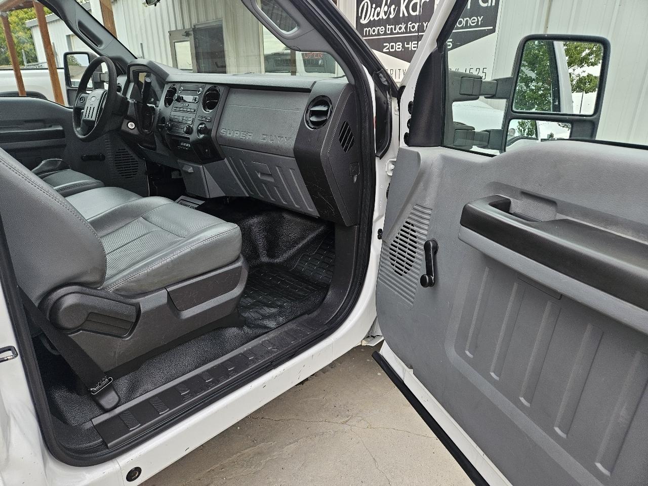 Ford F-350 SD XL DRW 2WD 2011