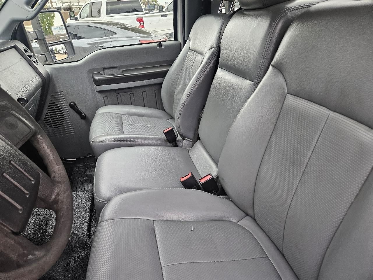 Ford F-350 SD XL DRW 2WD 2011