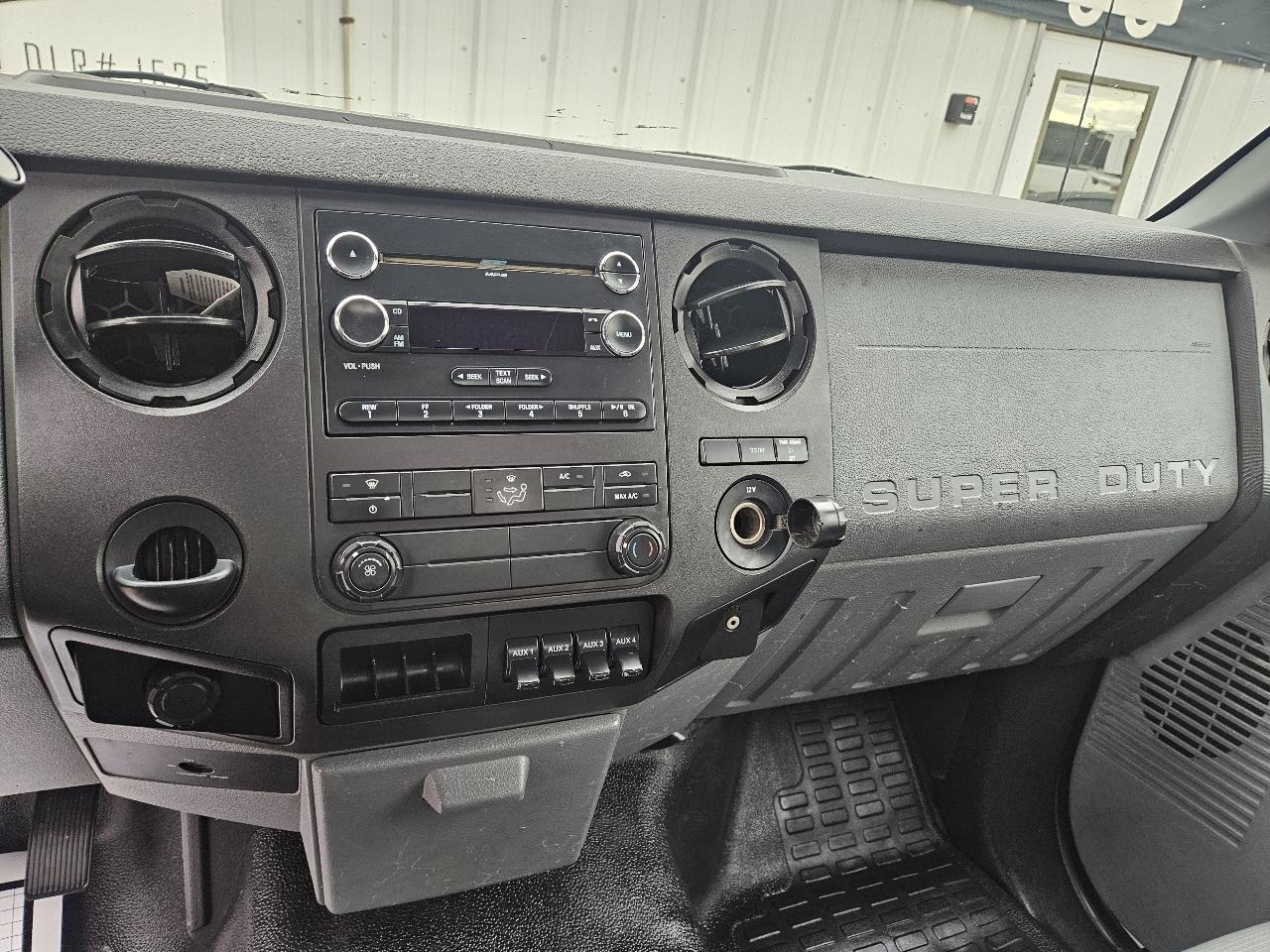 Ford F-350 SD XL DRW 2WD 2011