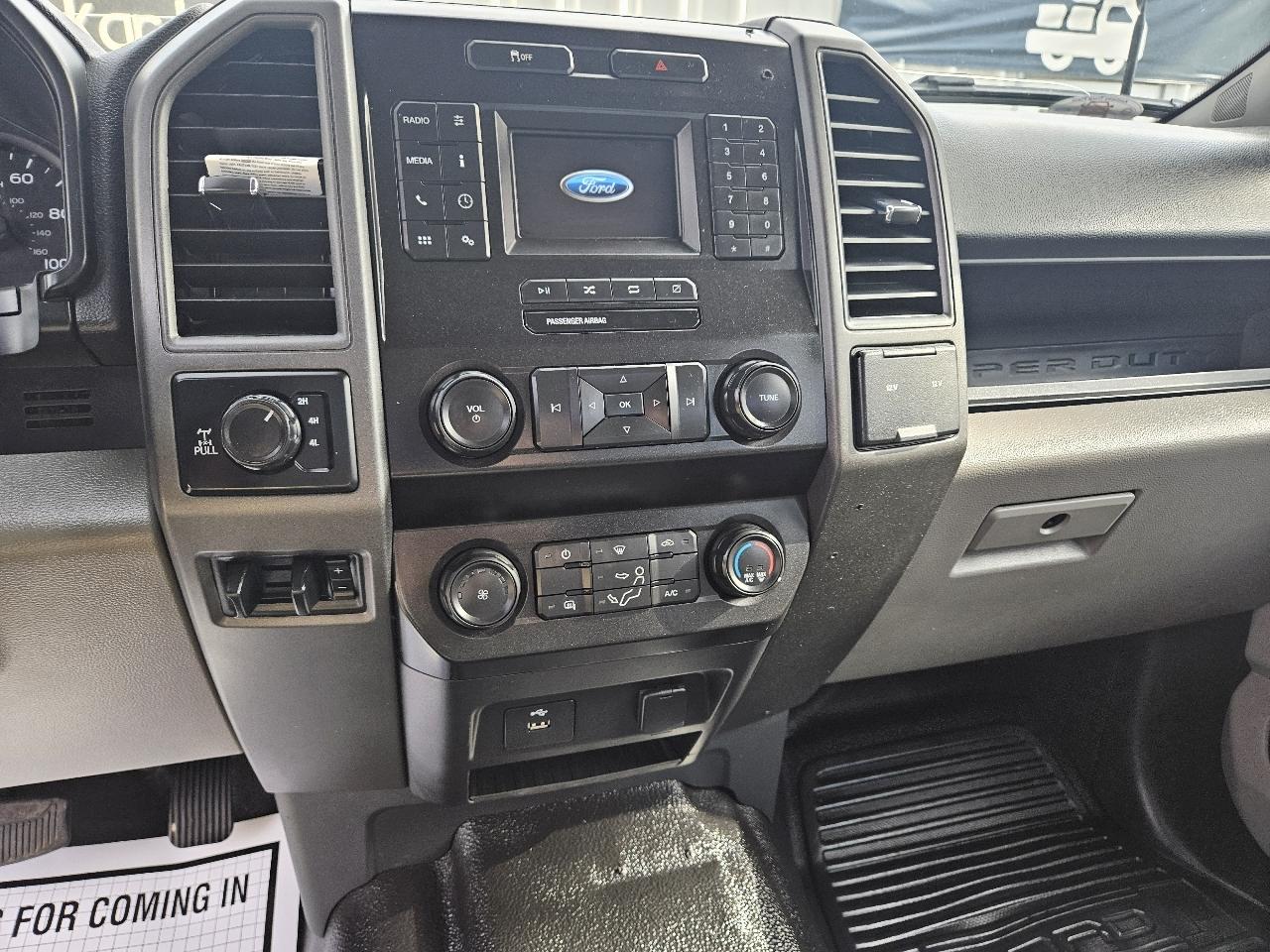 Ford F-250 SD XL Crew Cab Long Bed 4WD 2022