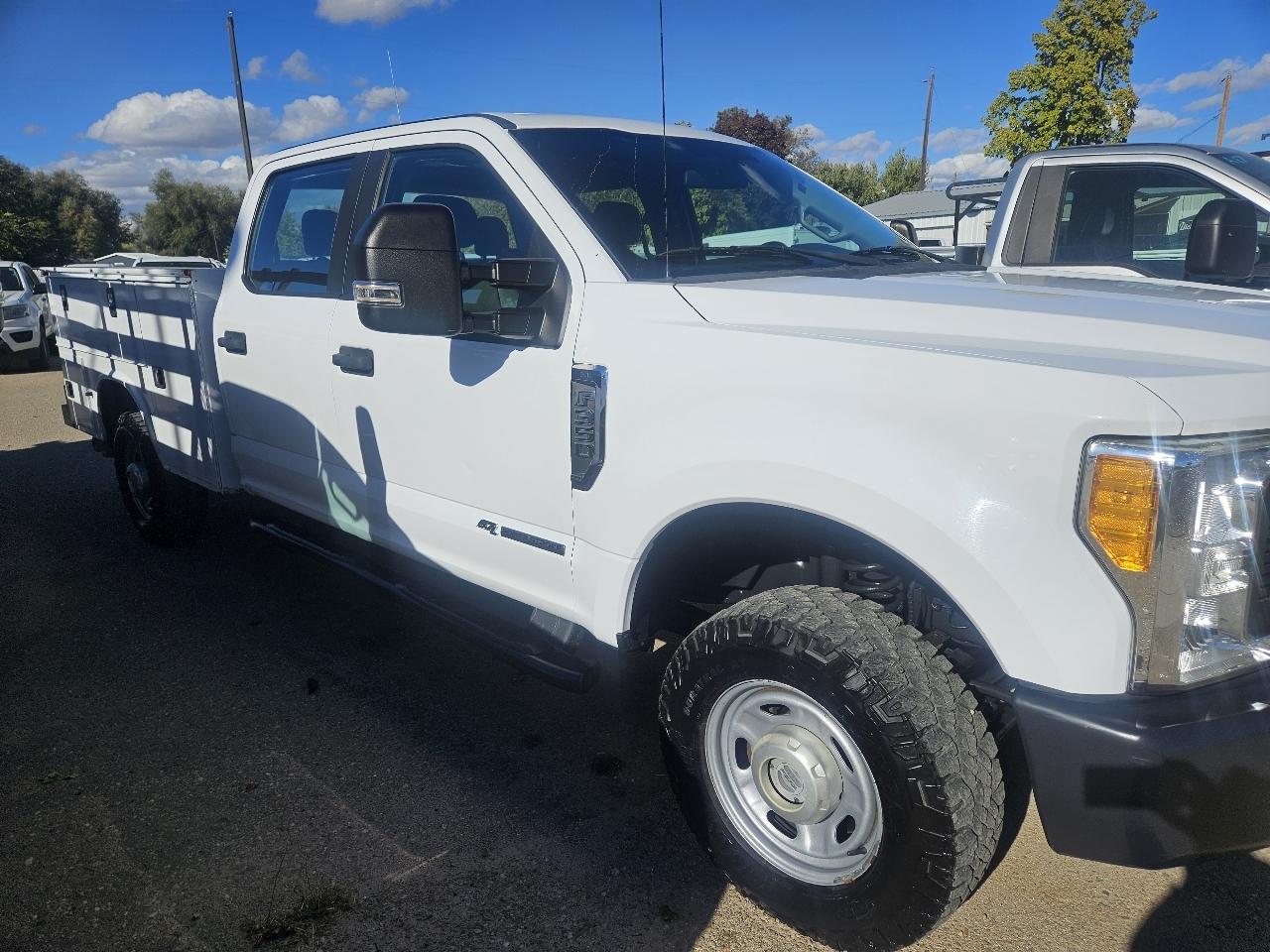 Ford F-350 SD XL Crew Cab Long Bed 4WD 2017