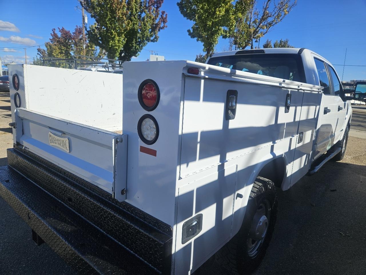 Ford F-350 SD XL Crew Cab Long Bed 4WD 2017