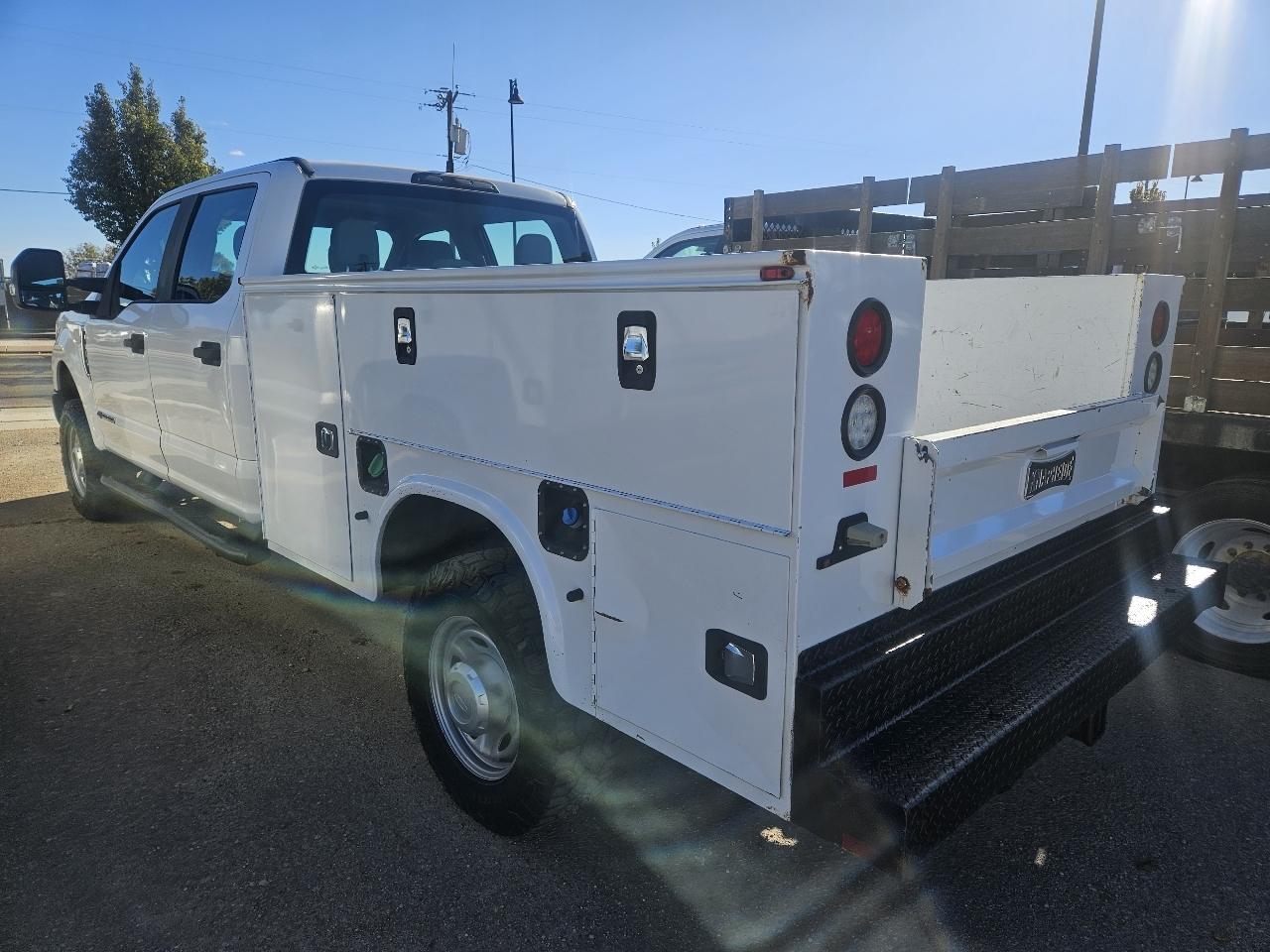 Ford F-350 SD XL Crew Cab Long Bed 4WD 2017