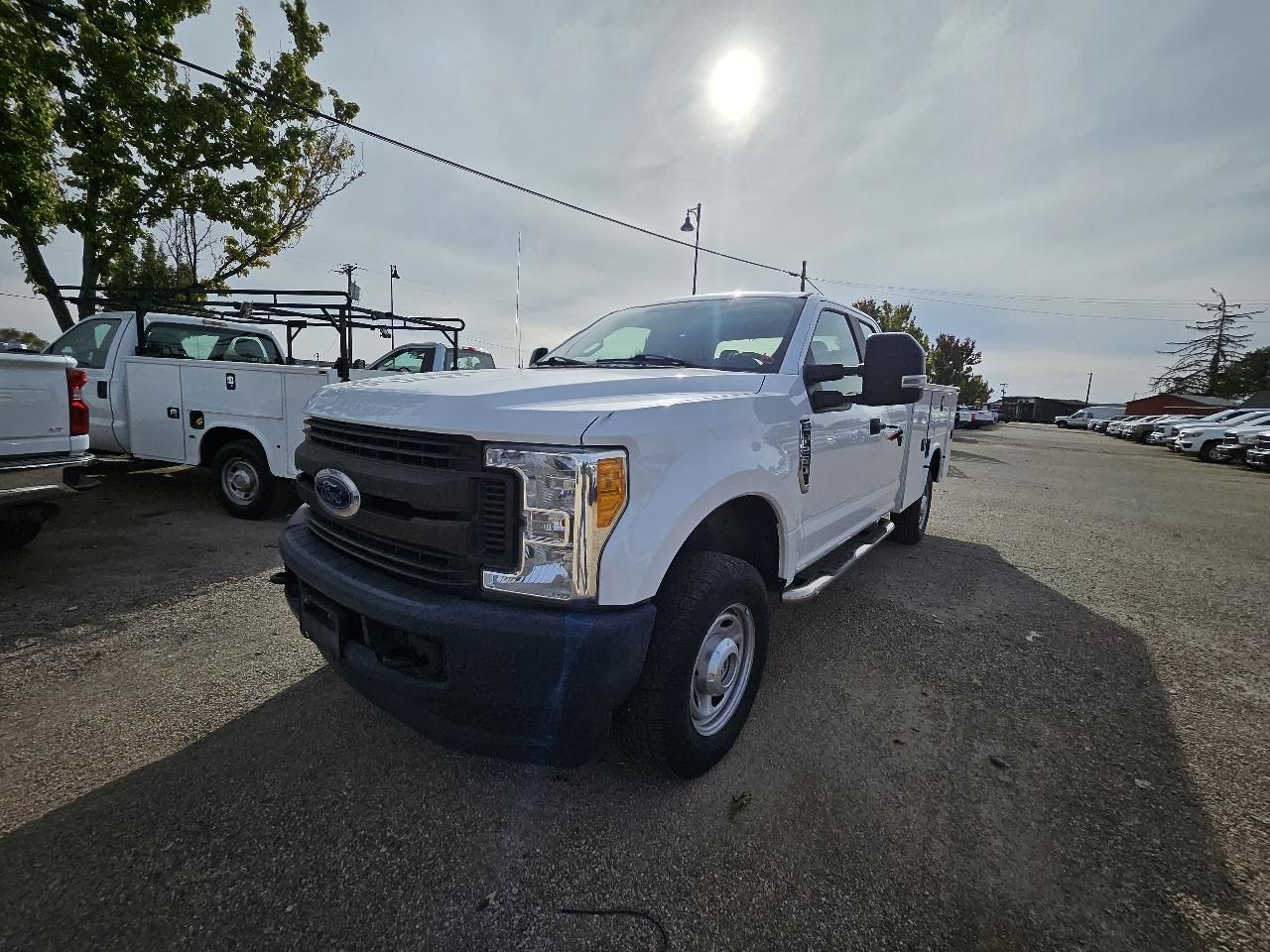 Ford F-250 SD XL SuperCab Long Bed 4WD 2017