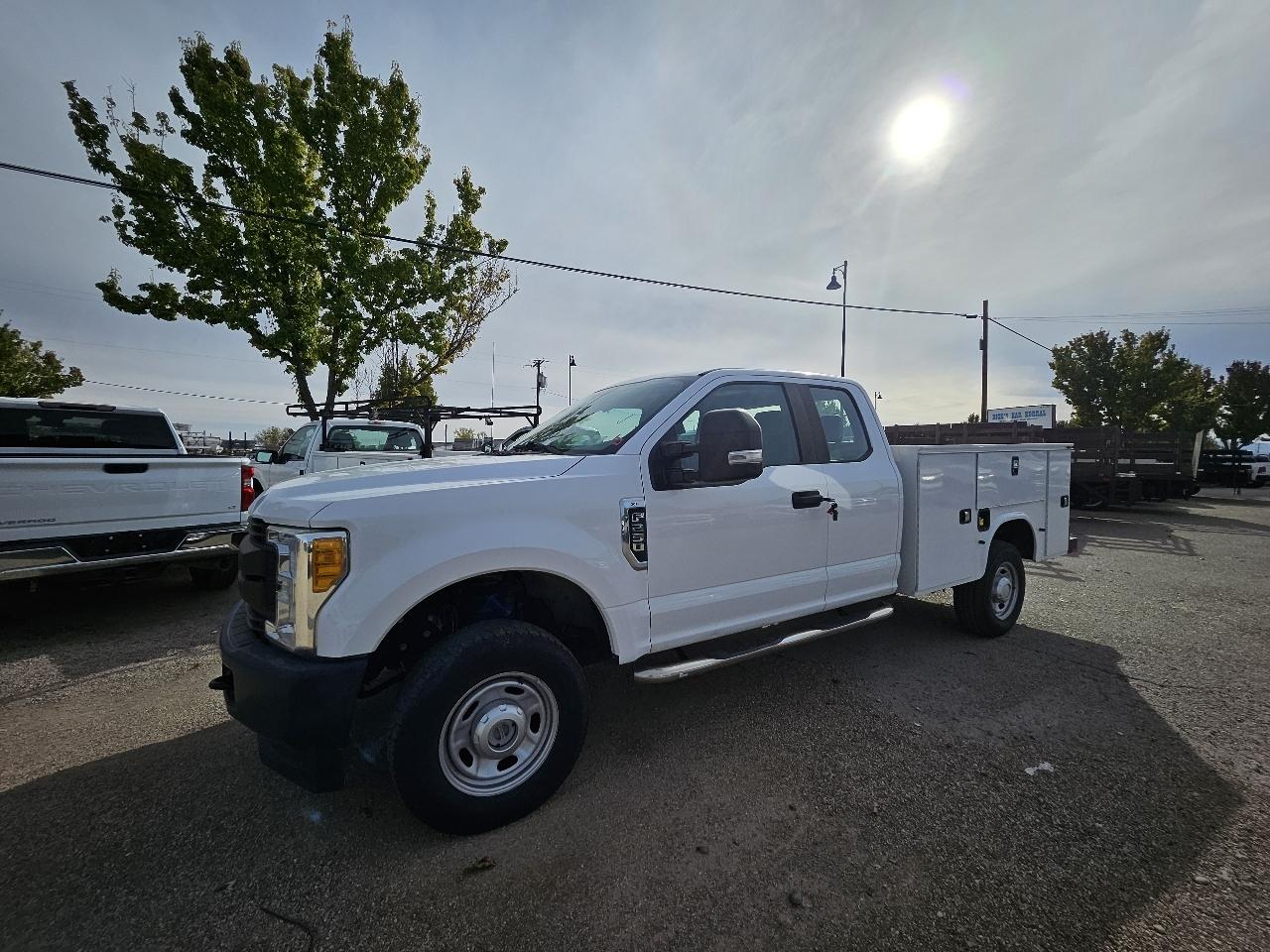 Ford F-250 SD XL SuperCab Long Bed 4WD 2017