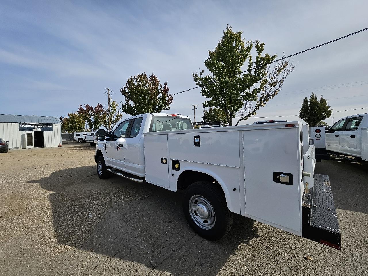 Ford F-250 SD XL SuperCab Long Bed 4WD 2017