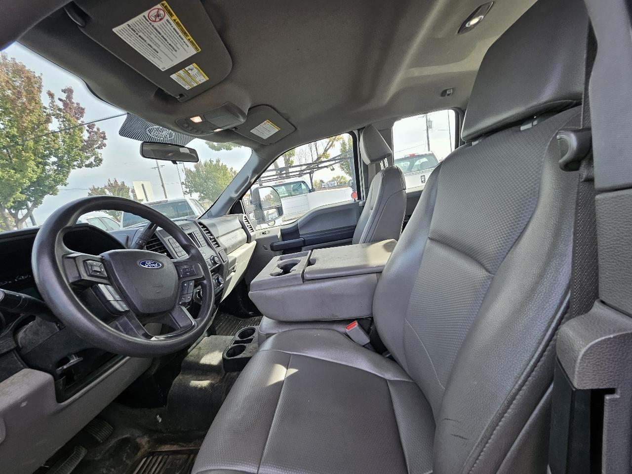 Ford F-250 SD XL SuperCab Long Bed 4WD 2017