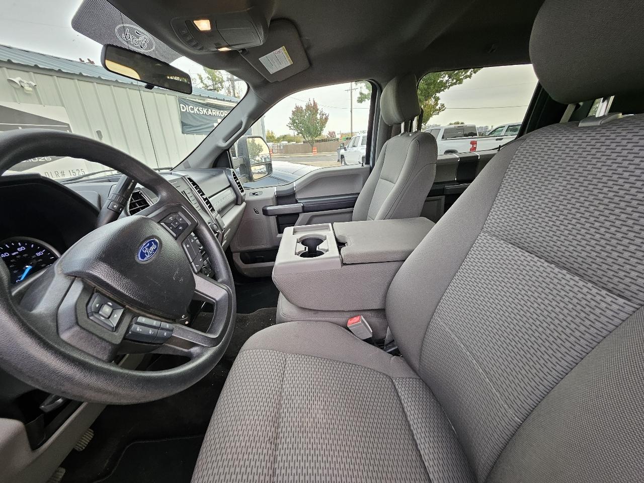 Ford F-250 SD XLT Crew Cab 4WD 2018