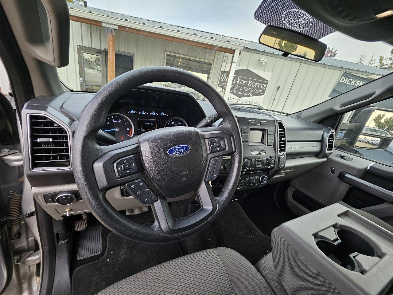 Ford F-250 SD XLT Crew Cab 4WD 2018