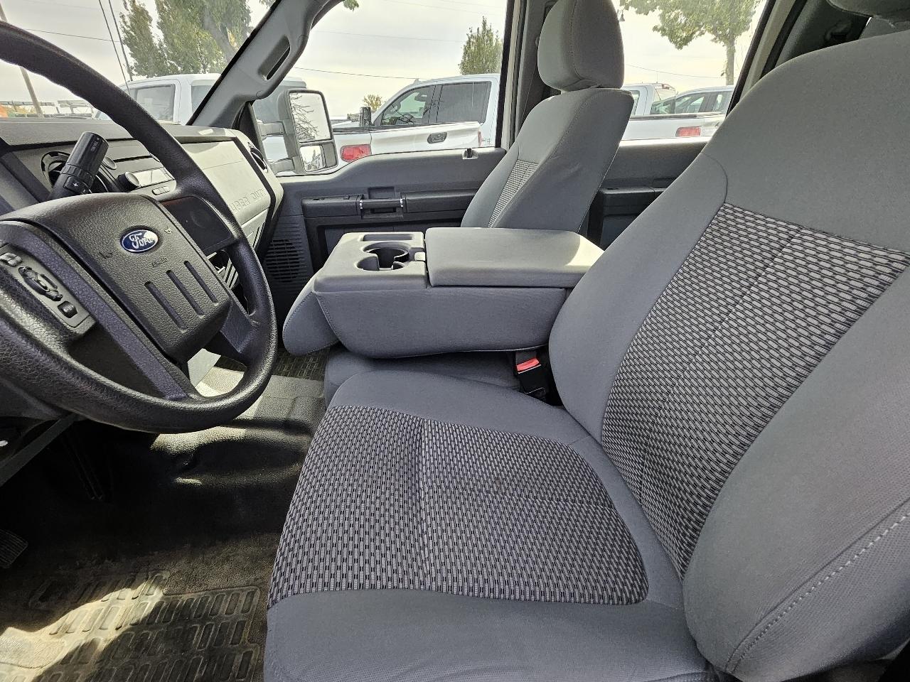 Ford F-450 SD XL Crew Cab DRW 4WD 2016