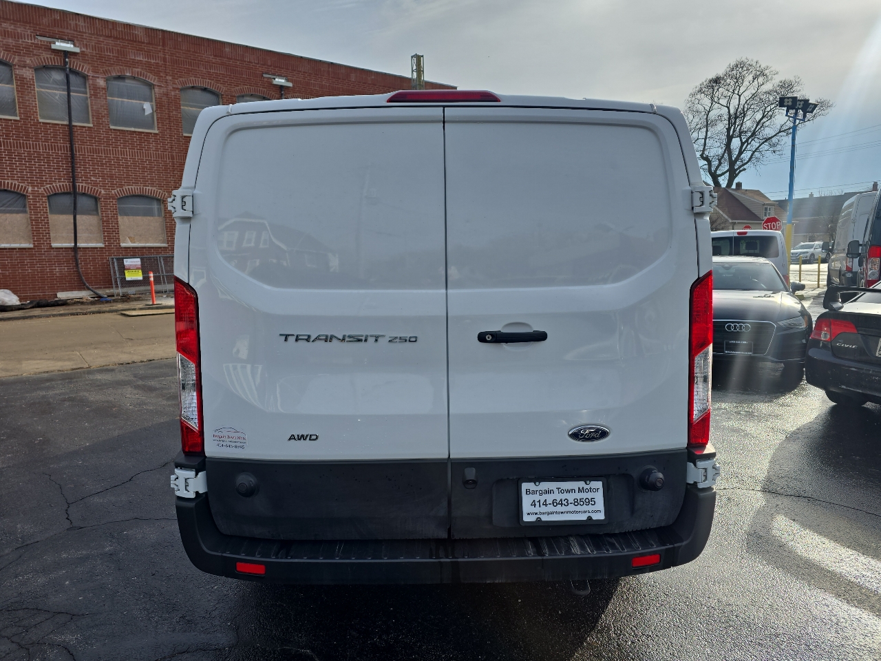 Ford Transit 250 Van High Roof w/Sliding Pass. 148-in. WB 2023