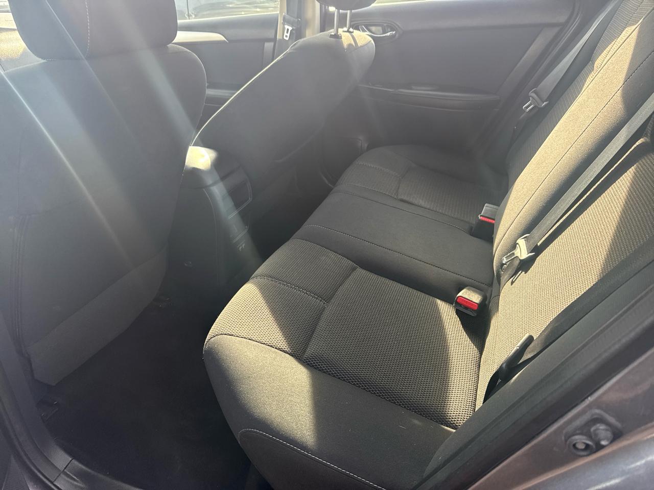 Nissan Sentra S 6MT 2017